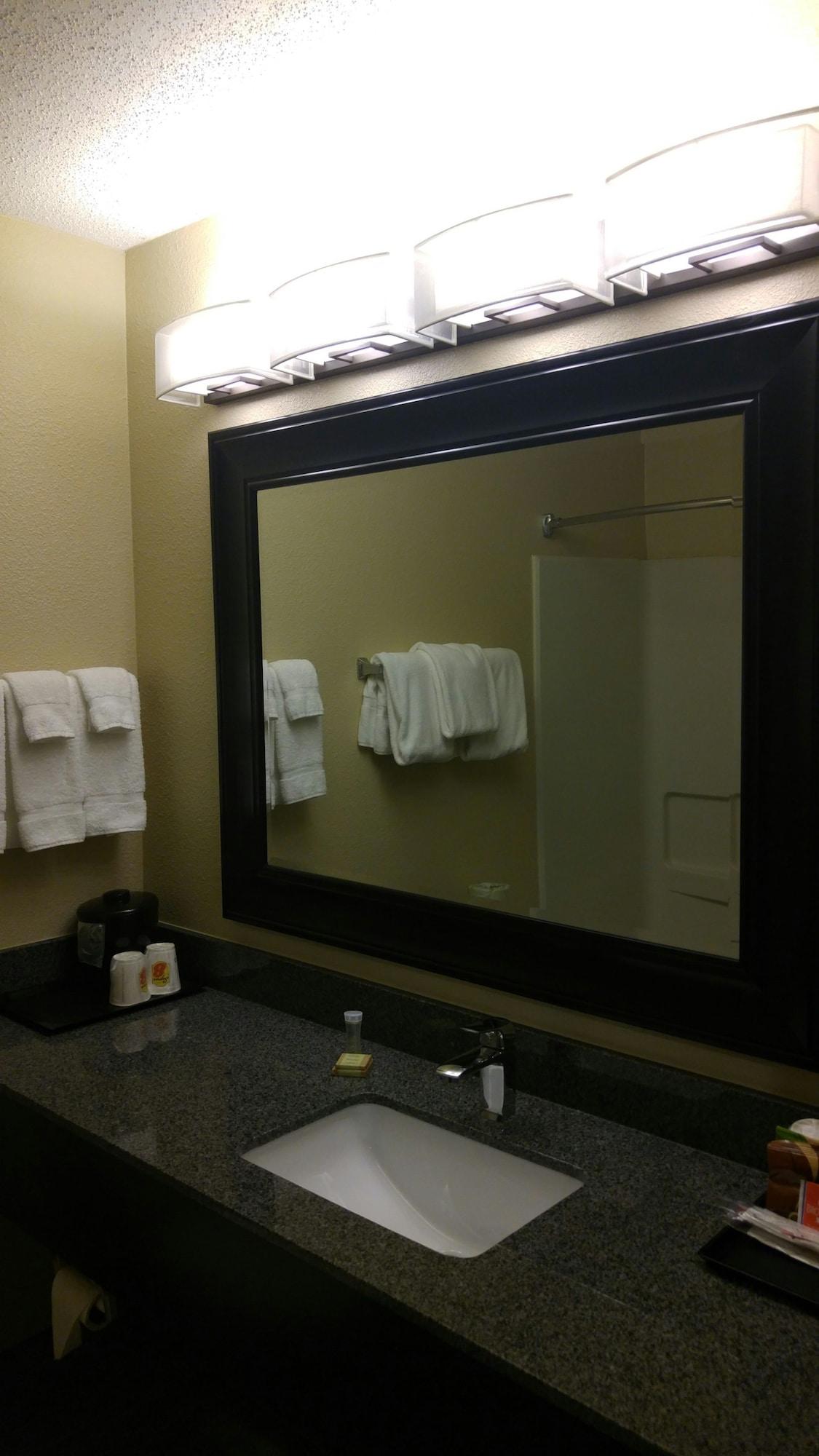 Super 8 By Wyndham Copley Akron Экстерьер фото