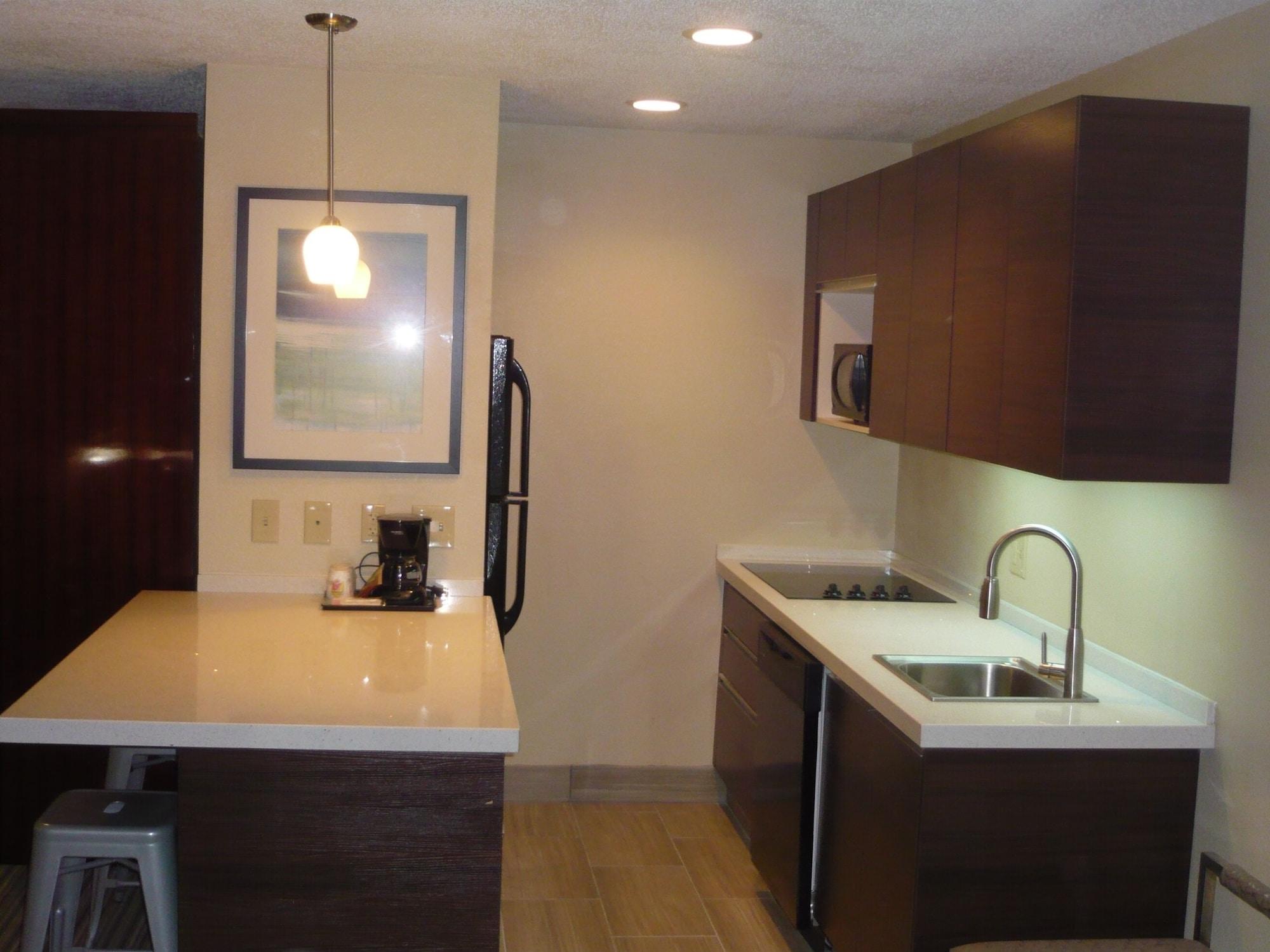 Super 8 By Wyndham Copley Akron Экстерьер фото
