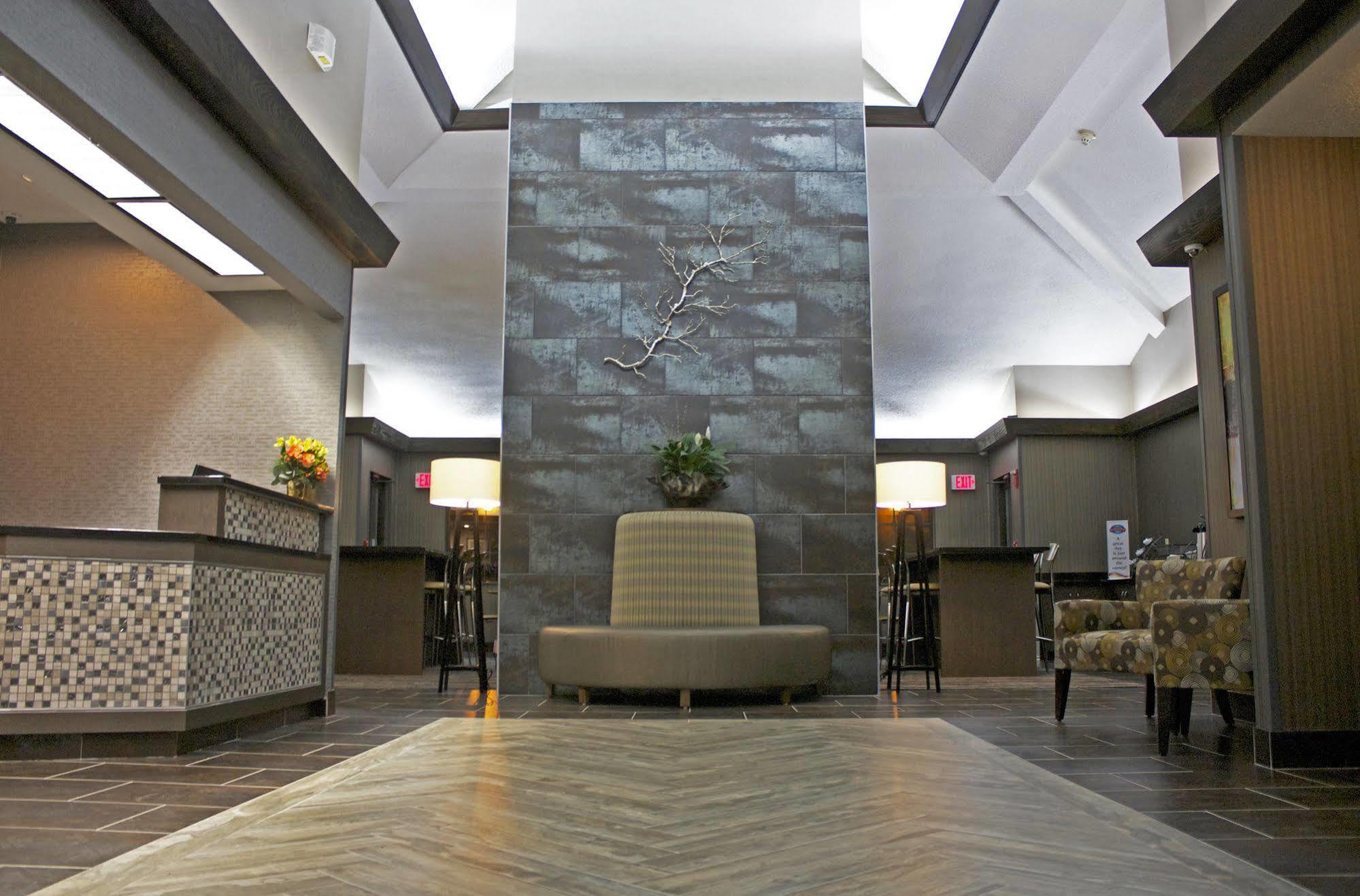 Super 8 By Wyndham Copley Akron Экстерьер фото